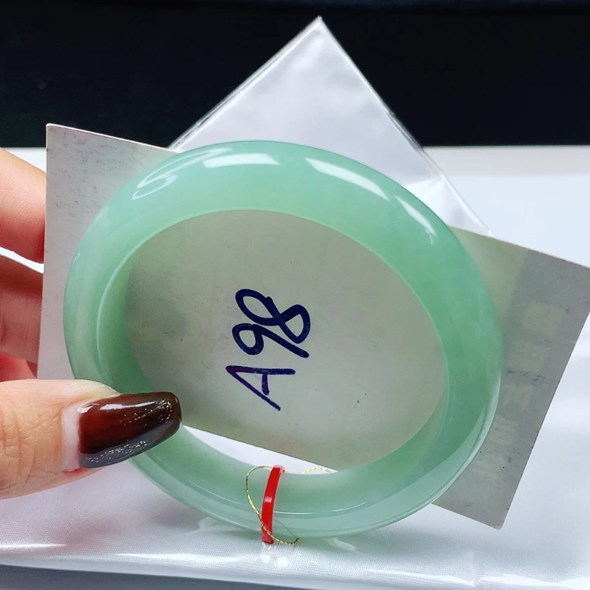 【闪购商品】翡翠手镯未镶嵌 正圈57+