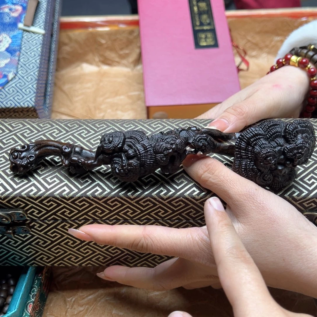 大叶紫檀（黑酸枝木类）