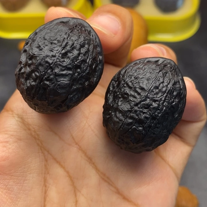 文玩核桃把件37尺蟒纹龙蛋