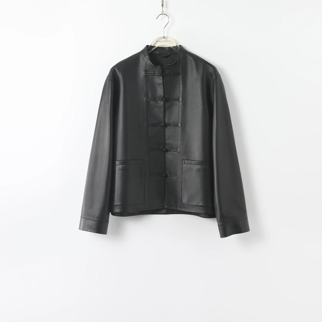 AP洛哥24887 X【黑标/东方姿态】绵羊皮宾霸内里手工盘扣立领皮衣秋