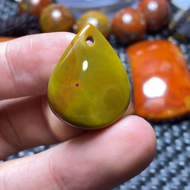 玛瑙/玉髓颈饰未镶嵌