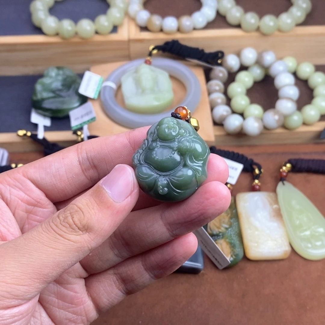 和田玉（糖玉）挂件未镶嵌