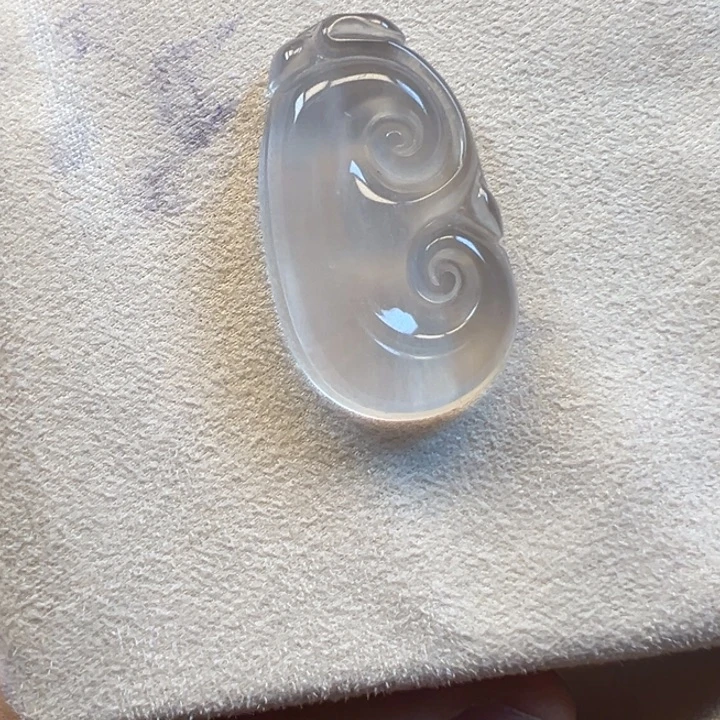 石英质玉未镶嵌颈饰