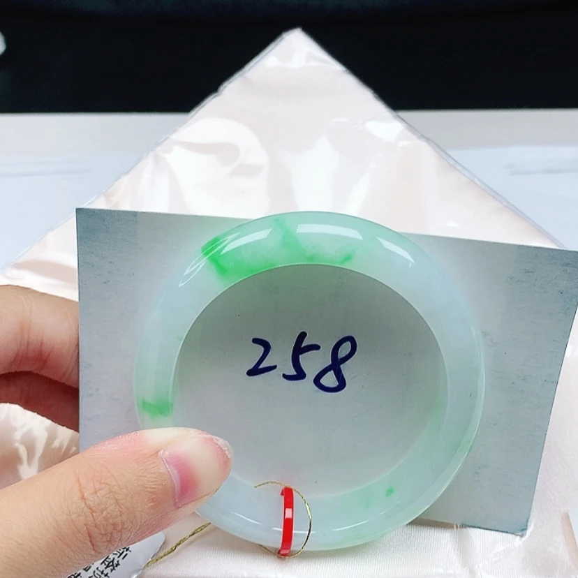 【闪购商品】翡翠手镯（贵妃镯）未镶嵌55圈