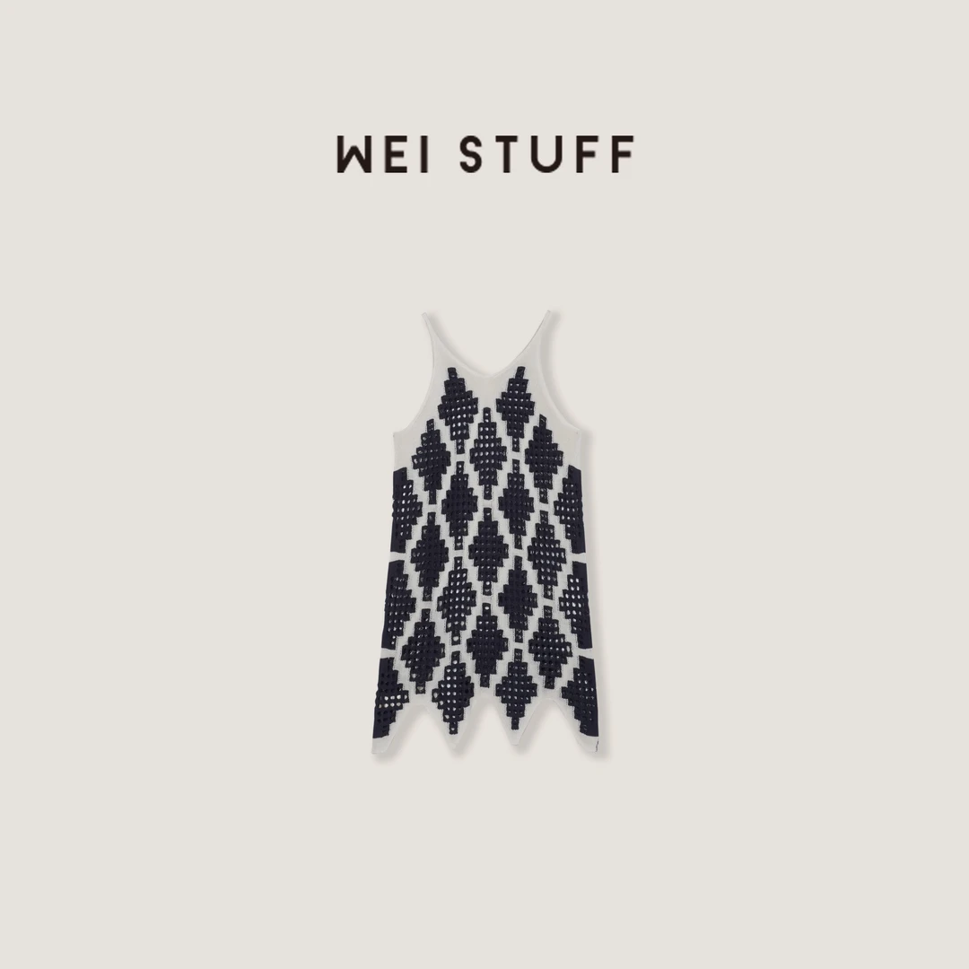 WEI STUFF  “松烟黛墨” 重叠编织镂空V领无袖连衣裙 9462 .