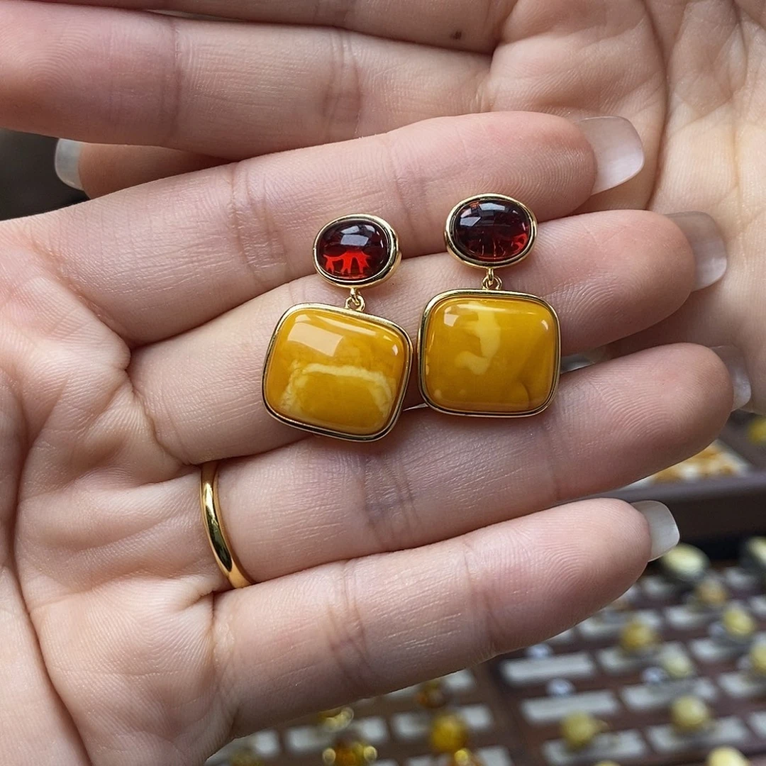 裸石琥珀未镶嵌成品