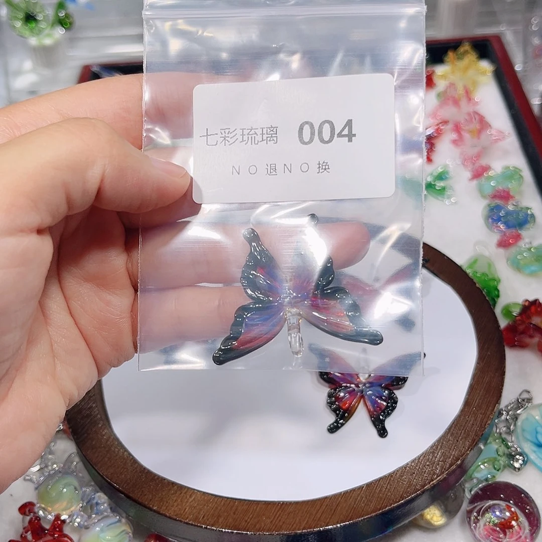 玻璃颈饰4彩色蝴蝶