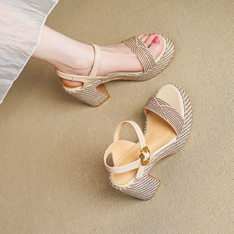 轻奢鞋子高跟鞋凉鞋夏季粗跟一字带时尚百搭软底厚底露趾罗马鞋