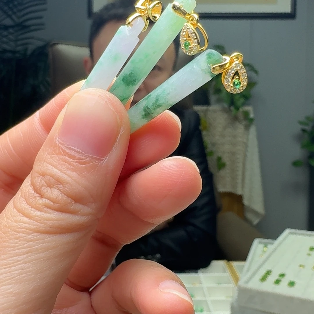 翡翠银S925镶嵌吊坠(不含链)多样性发货其一