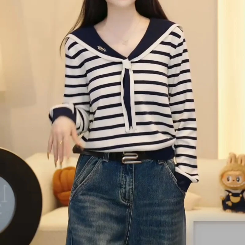 韩系学院风海军领条纹针织衫毛衣女款2025秋季设计感时尚短款上衣