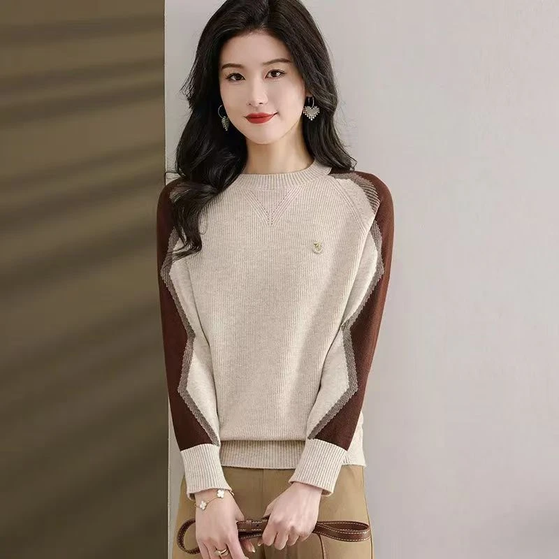 时尚拼色套头圆领针织毛衣洋气宽松针织衫上衣打底拼色女