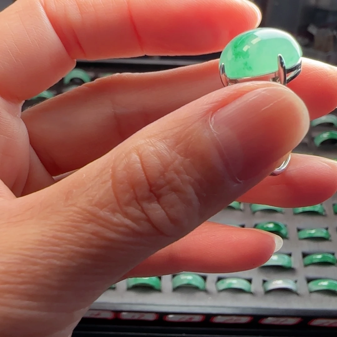 石英质玉（非洲翠）合金戒指