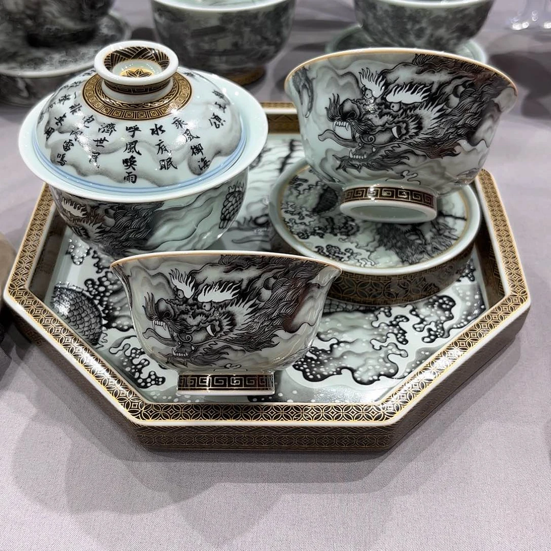 瓷片景德镇瓷器精品陈列