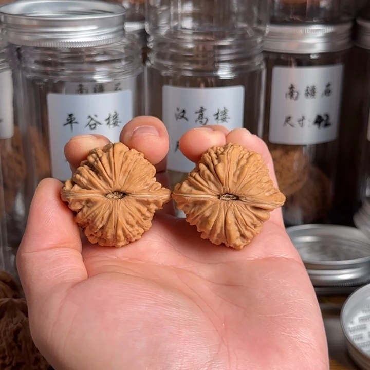 我***a把件文玩核桃四座楼全品无修