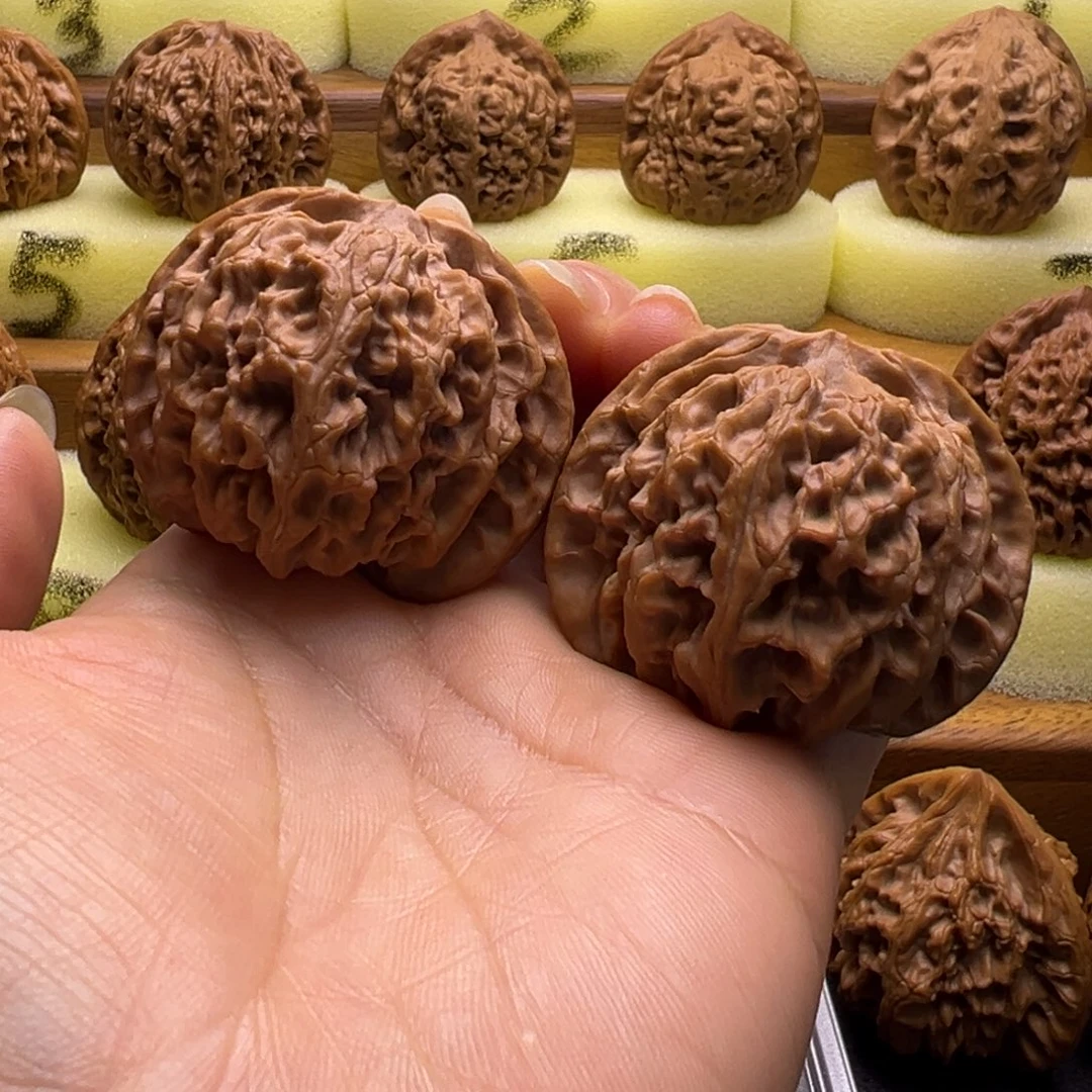 核桃苹果园手把件45