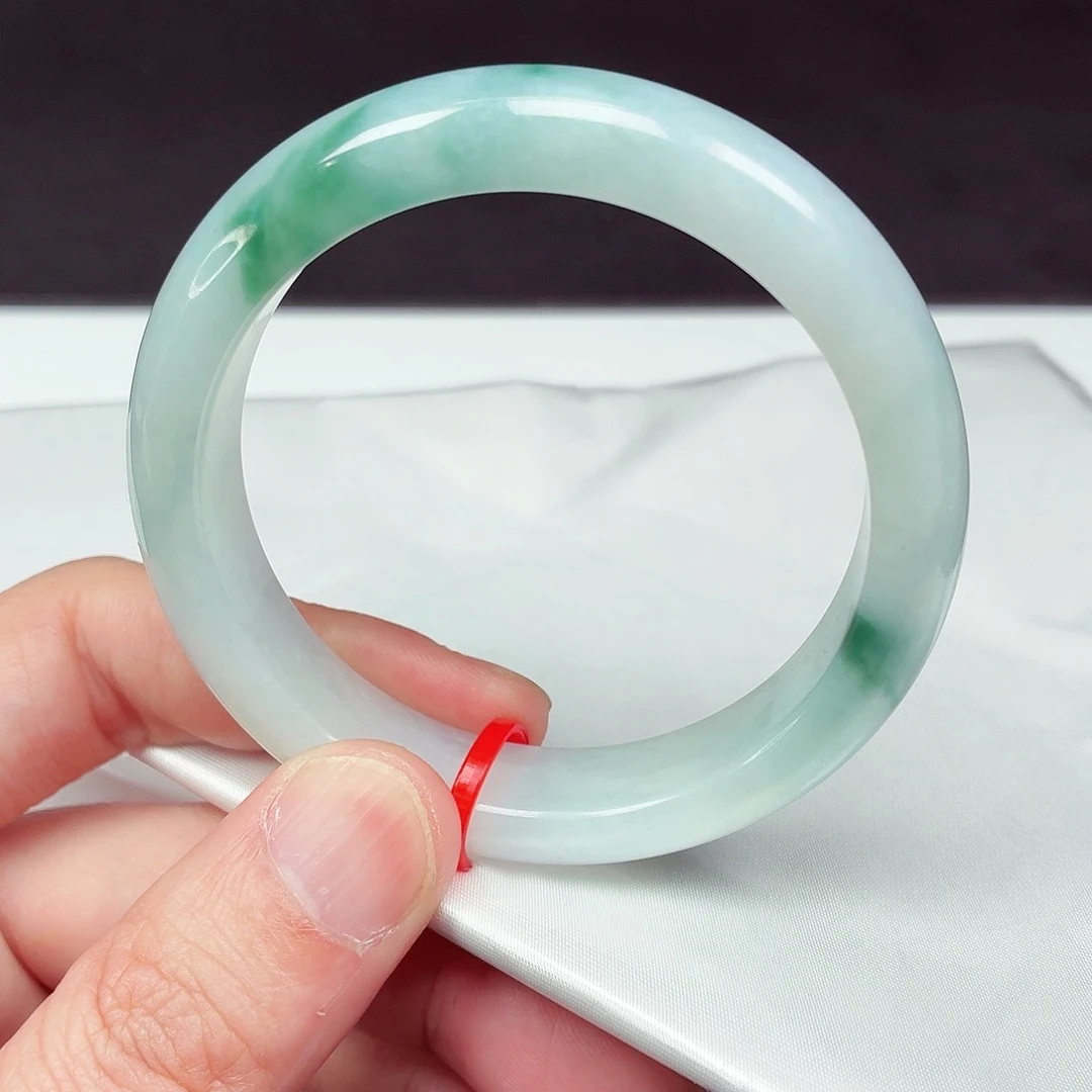 翡翠未镶嵌手镯56.8圈