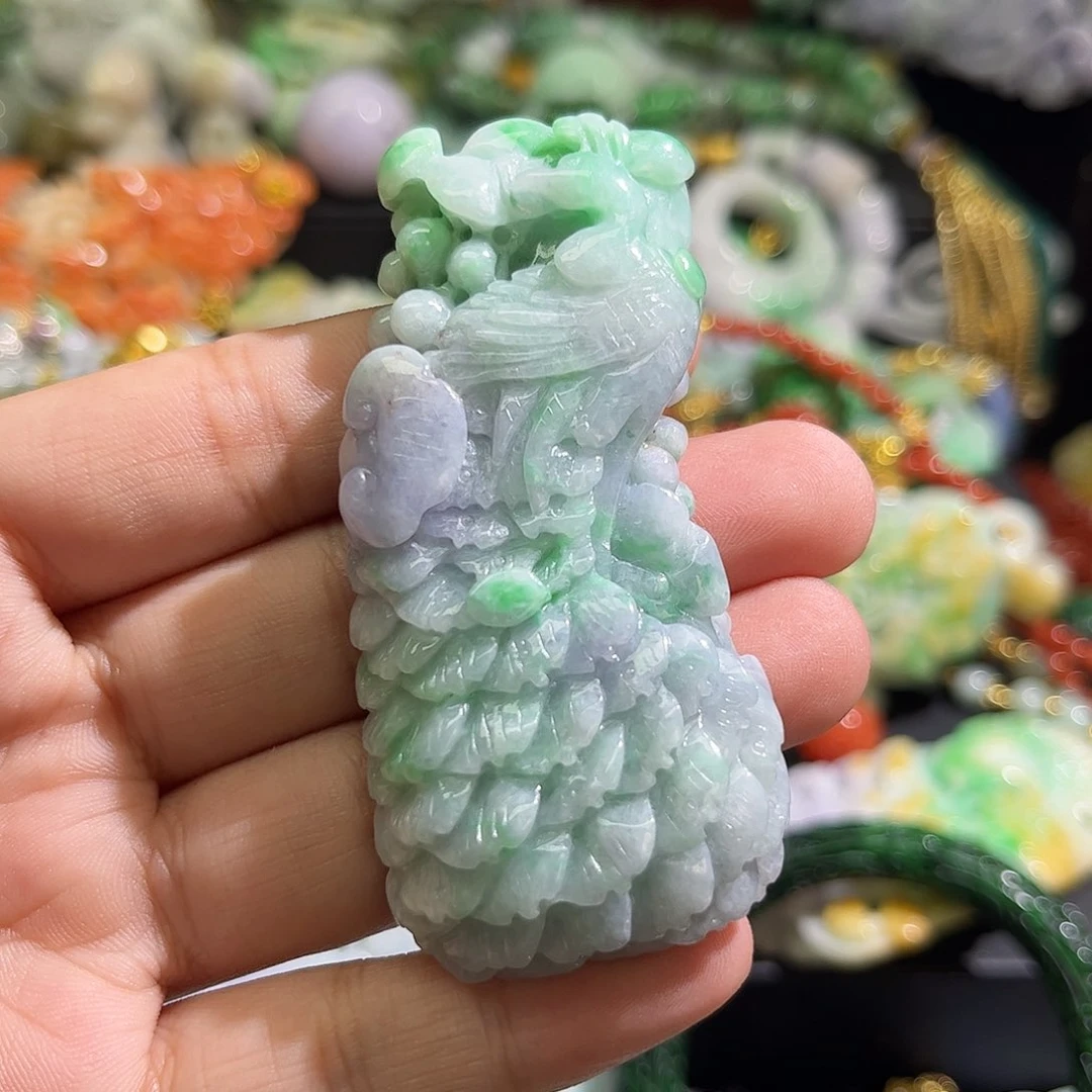 翡翠未镶嵌颈饰待编织