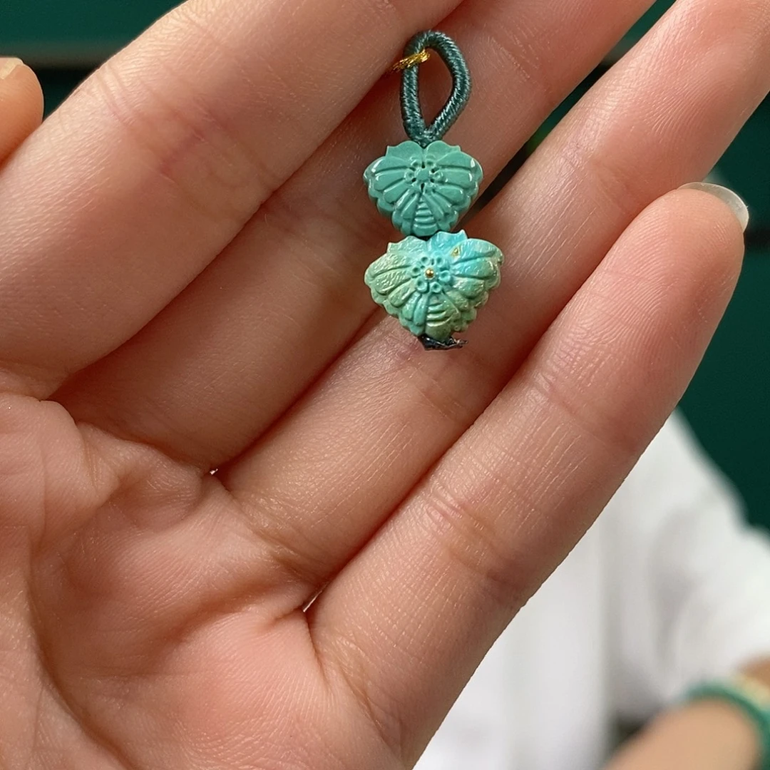 绿松石未镶嵌挂件