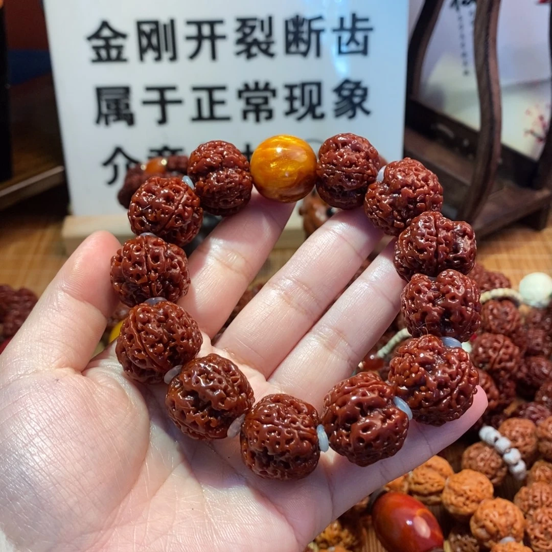 金刚菩提吊坠【***空204瓣深珠