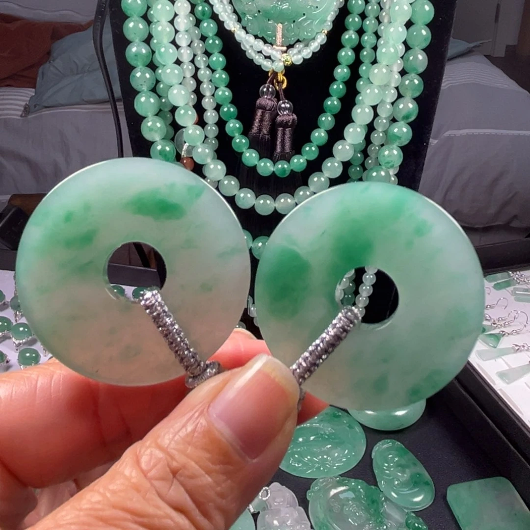 石英质玉吊坠(不含链)合金