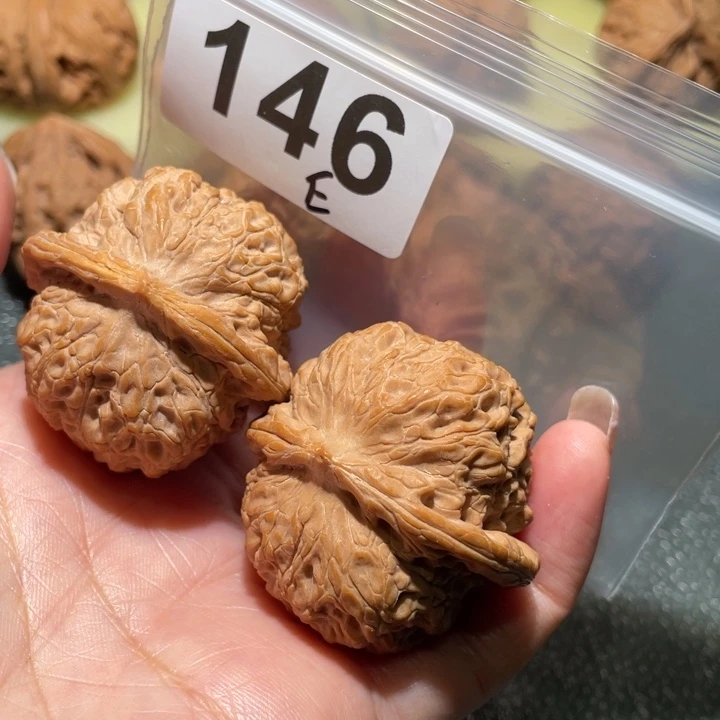 文玩核桃把件血麒麟39