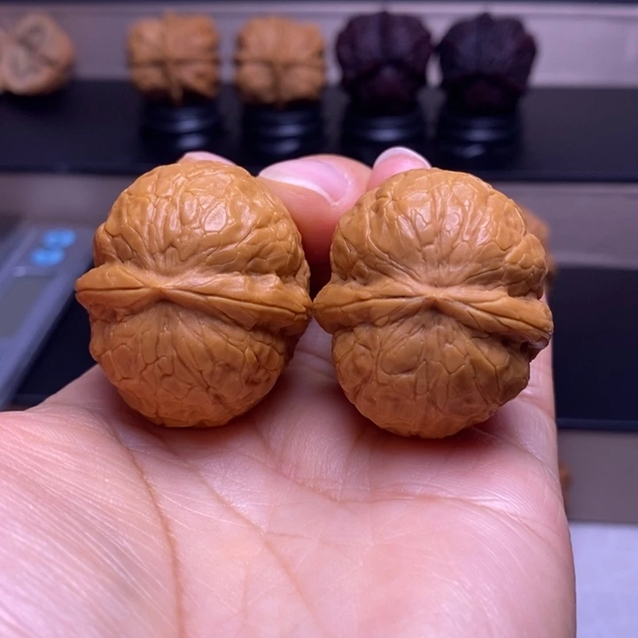 文玩核桃把件瓷娃娃51