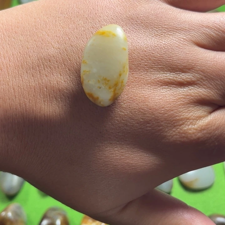 和田玉未镶嵌珠宝奇石