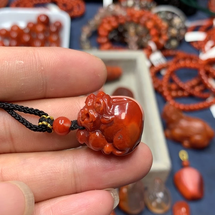 吊坠(不含链)未镶嵌南红玛瑙社**哥