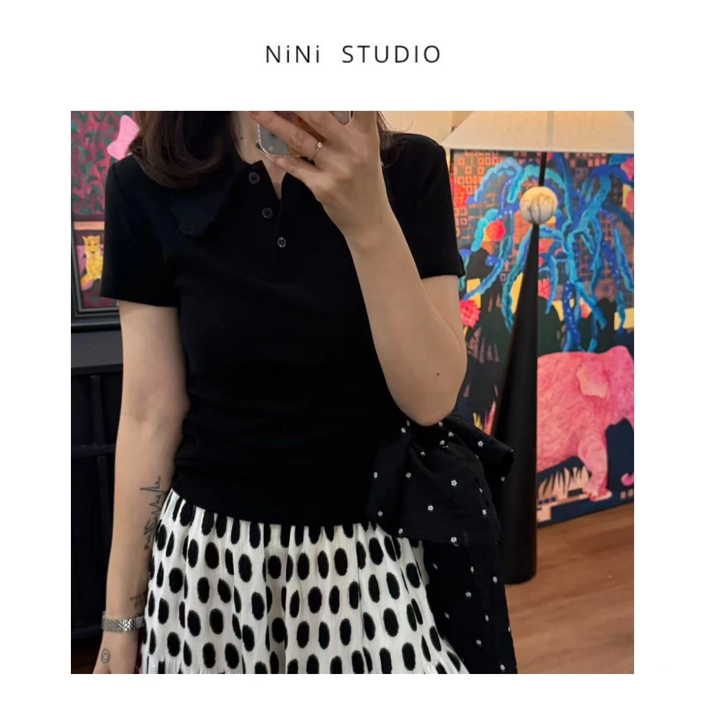 NiNi:极简精致花边领polo衫～