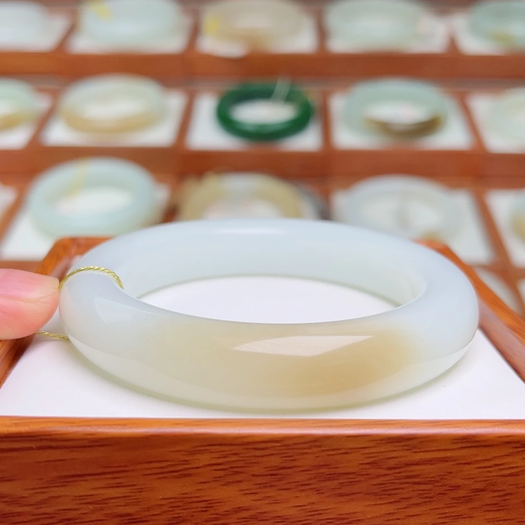 未镶嵌手镯和田玉57.3