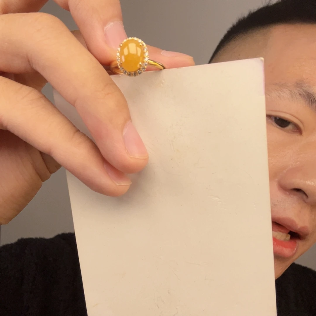 翡翠未镶嵌挂件一件