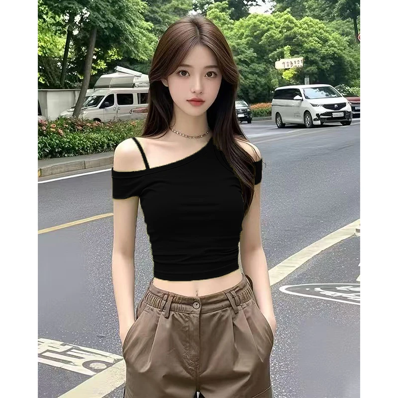 甜辣露肩短袖T恤女性感2025年夏季新款修身辣妹斜肩纯欲短款上衣