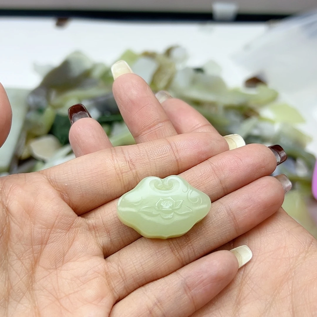 颈饰未镶嵌和田玉