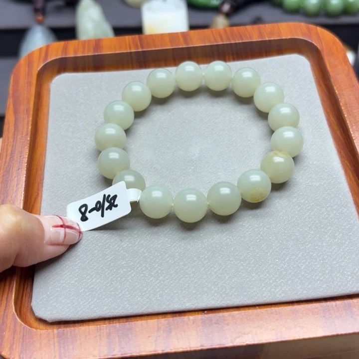 和田玉未镶嵌手串