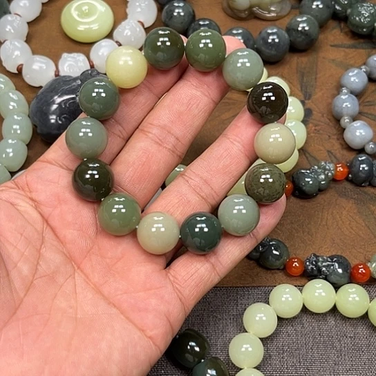 和田玉未镶嵌手链