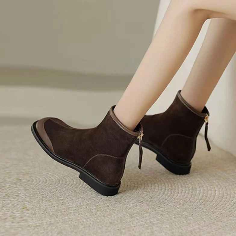 C8188 卡其棕  时尚平底短靴2025新款舒适真皮瘦瘦靴女士妈妈靴