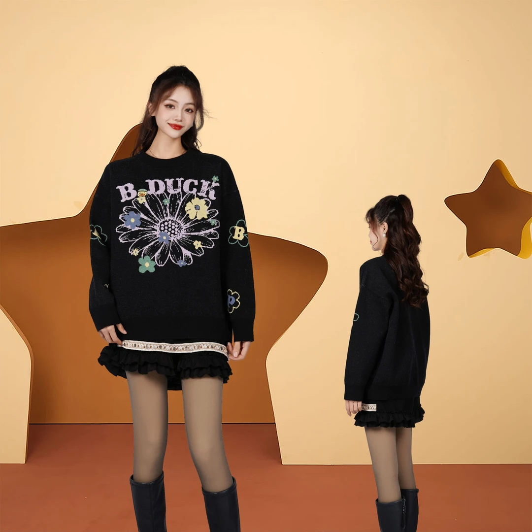 B.Duck小黄鸭2026新款撞色雏菊宽松刺绣提花针织显瘦圆领毛衣