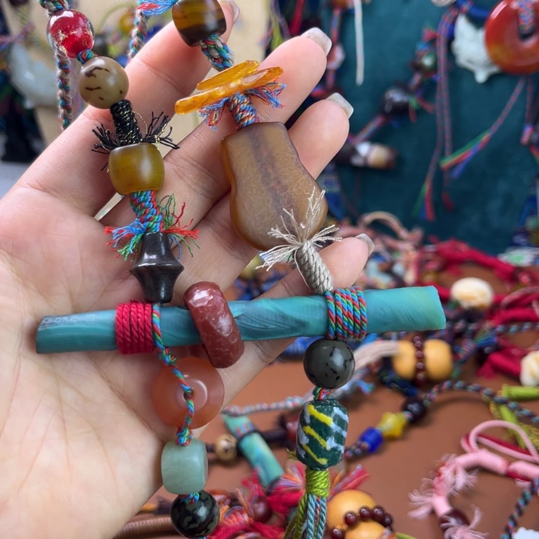 人***'玛瑙/玉髓颈饰未镶嵌