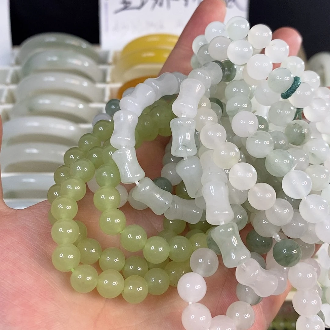 未镶嵌手镯石英质玉