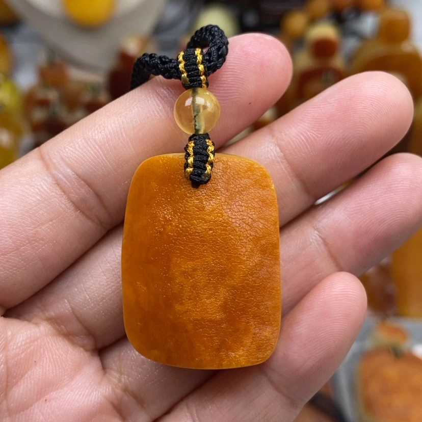 【闪购商品】琥珀颈饰未镶嵌
