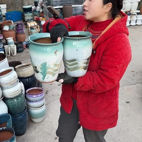 口17高23瑕疵口裂 盆子