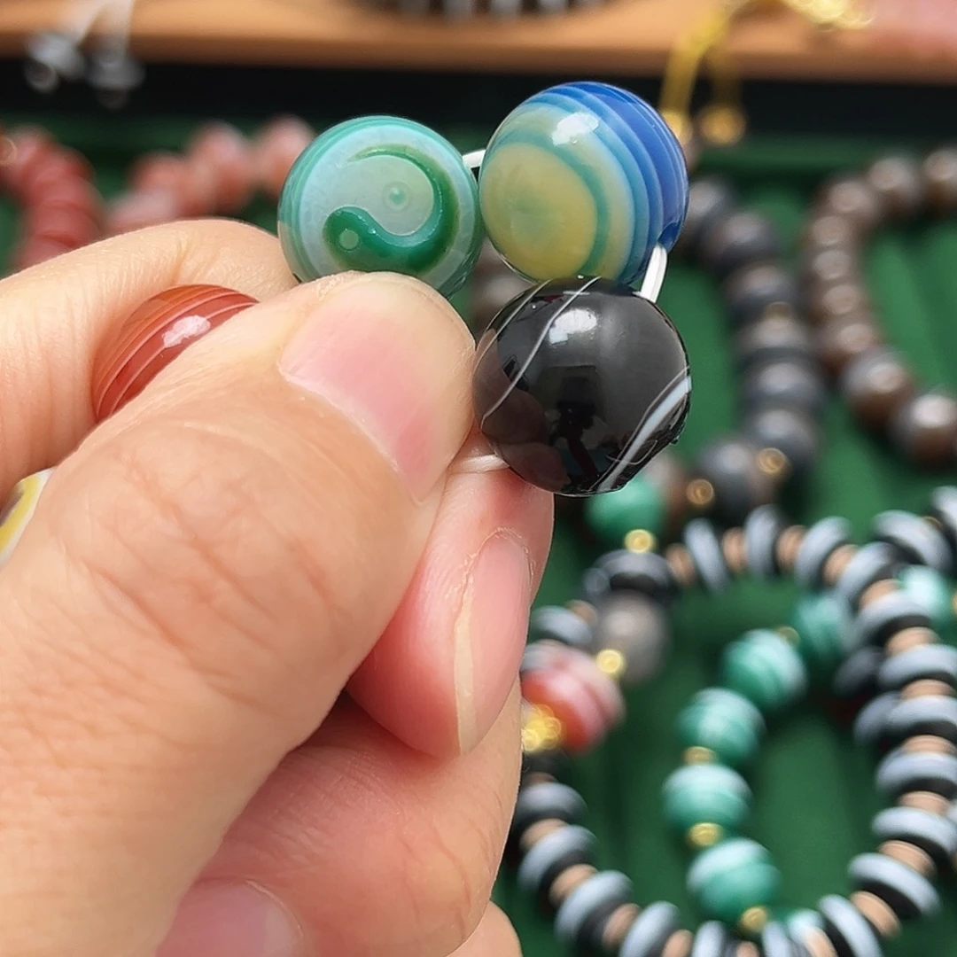 杨***诺玛瑙/玉髓合金手串