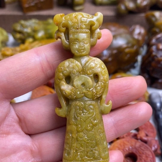 蛇纹石玉未镶嵌颈饰79