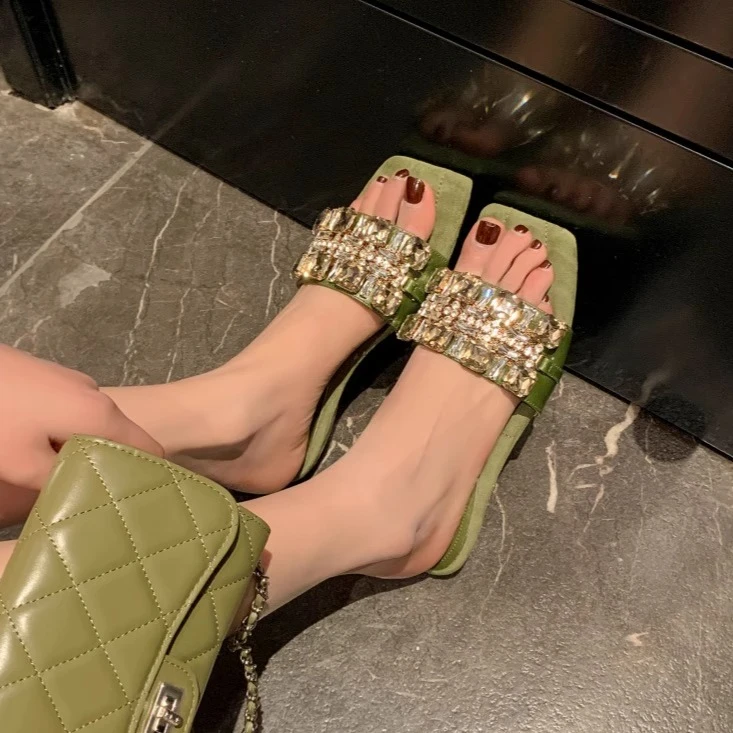 重工！超闪水钻踩屎感半拖凉鞋女2025新款时尚粗跟软底沙滩凉拖鞋