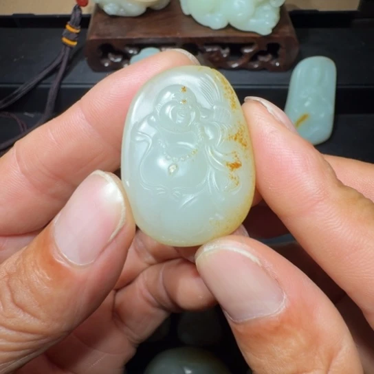 和田玉未镶嵌颈饰大*