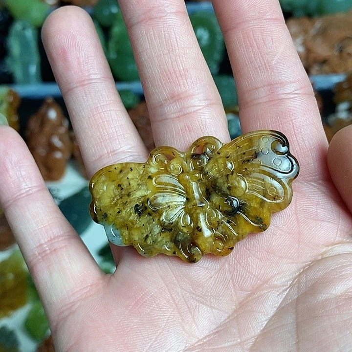 未镶嵌蛇纹石玉颈饰