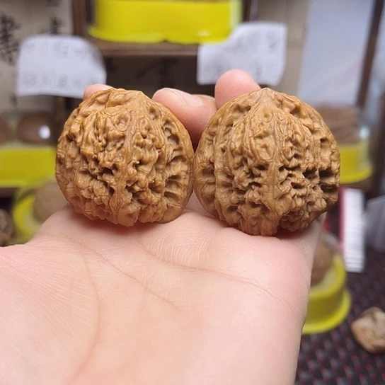 文玩核桃吊坠南疆
