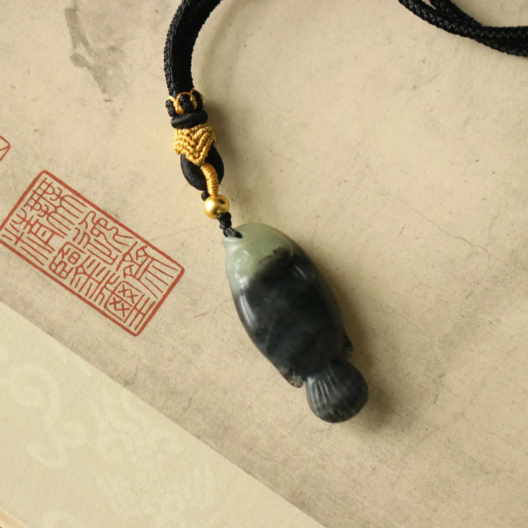 庭硕 和田玉青花年年有余非山料油润墨聚41*18厚12mm12.98克