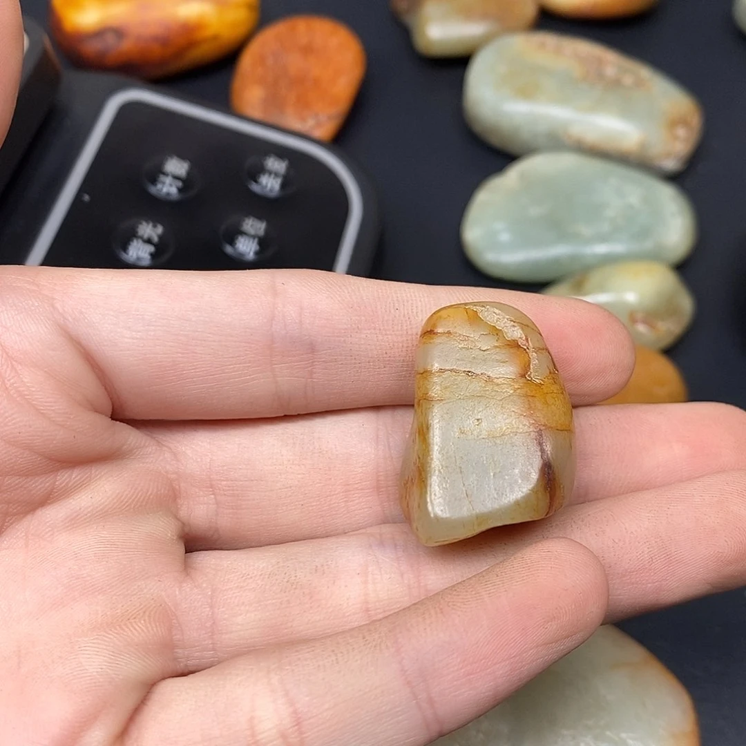 和田玉（糖玉）未镶嵌挂件