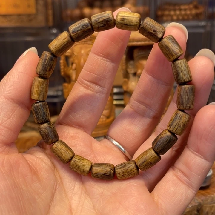 沉香手串邢*洲沉香随型7.9单圈